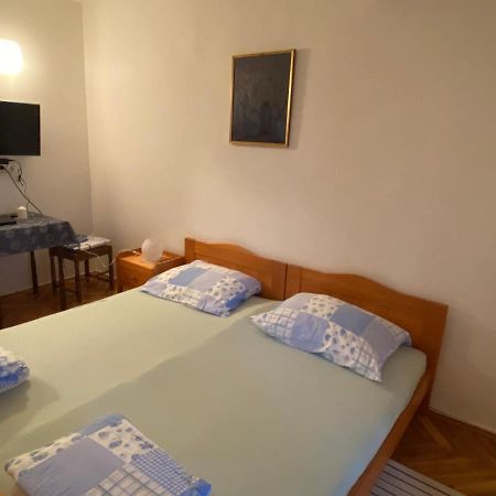 Apartments Stella-Dora Лопар Екстер'єр фото