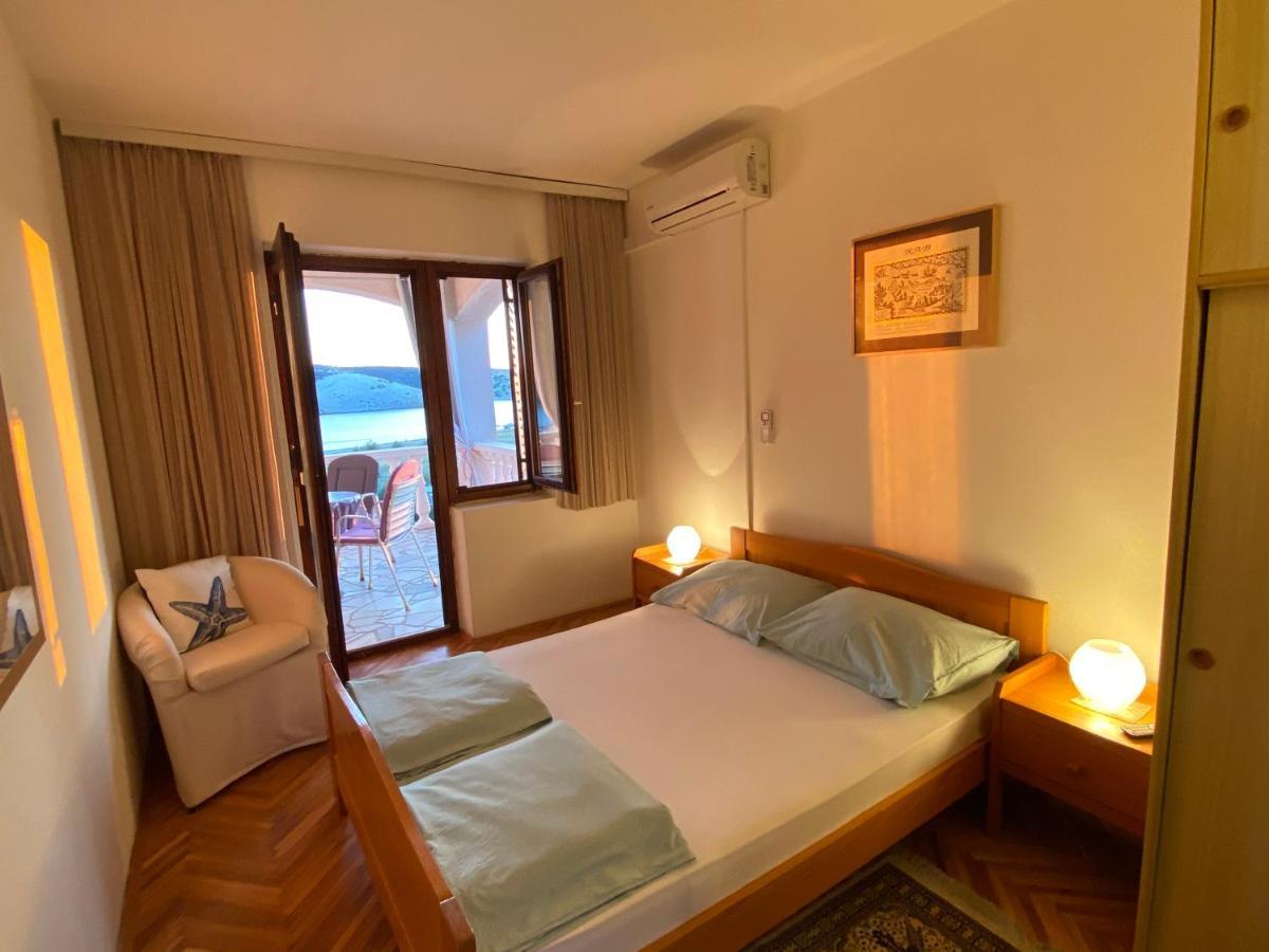 Apartments Stella-Dora Лопар Екстер'єр фото