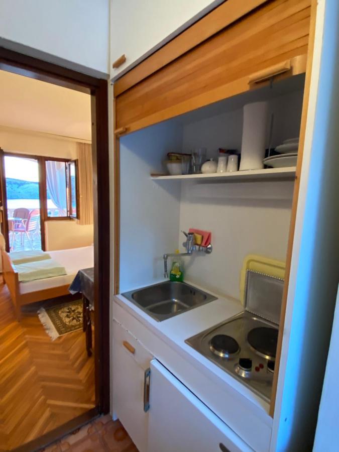Apartments Stella-Dora Лопар Екстер'єр фото