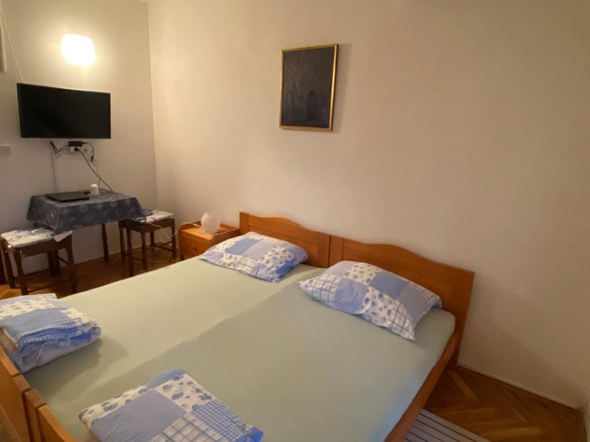 Apartments Stella-Dora Лопар Екстер'єр фото