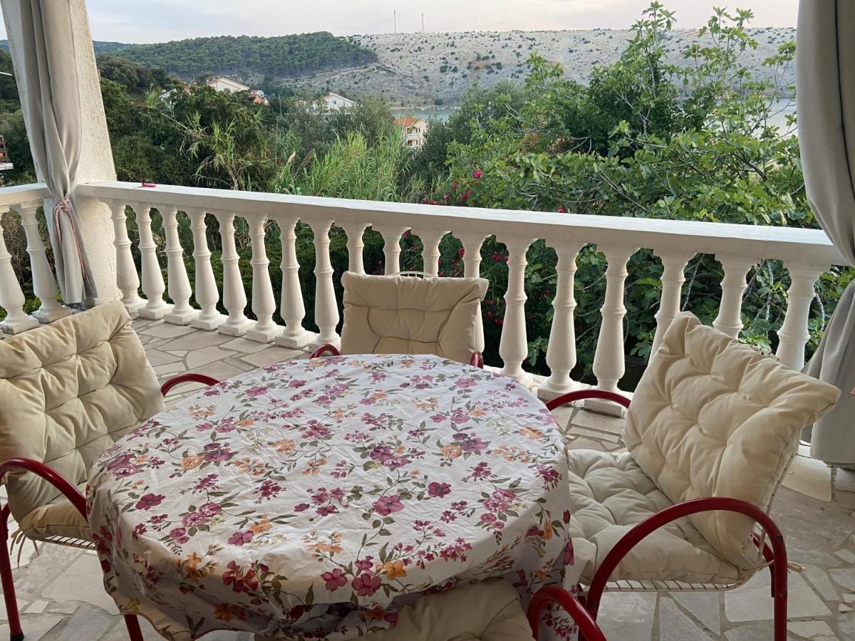Apartments Stella-Dora Лопар Екстер'єр фото