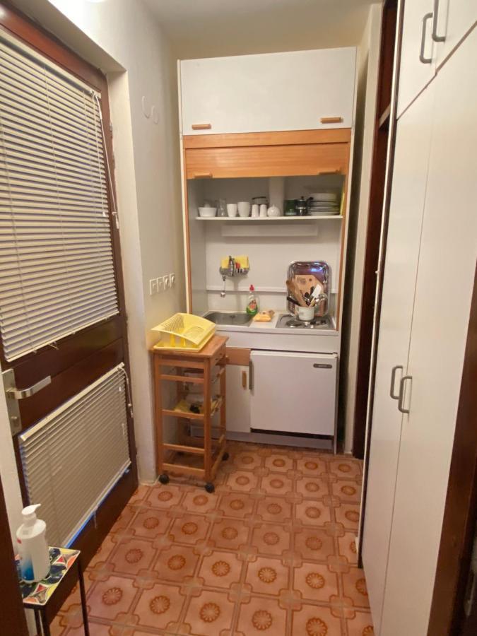 Apartments Stella-Dora Лопар Екстер'єр фото