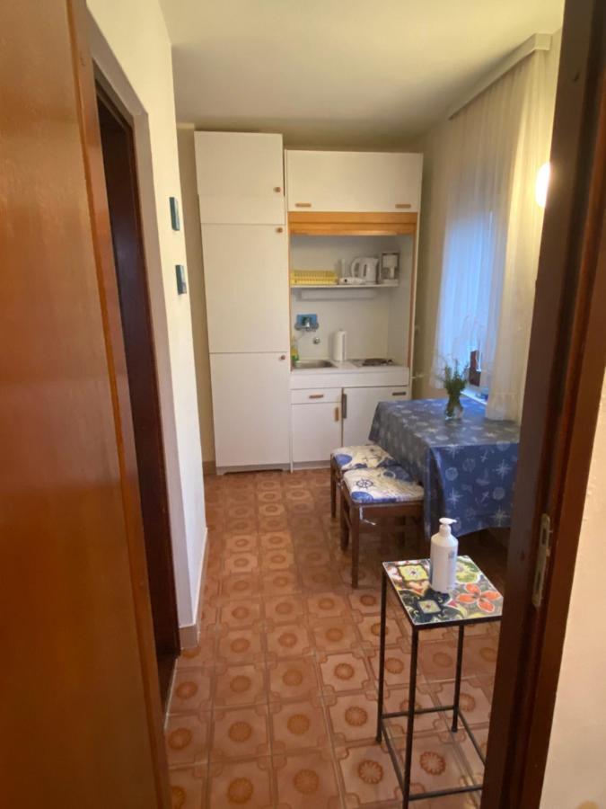 Apartments Stella-Dora Лопар Екстер'єр фото